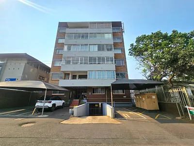 2 Bedroom Apartment To Rent in Amanzimtoti - bCCp.webp