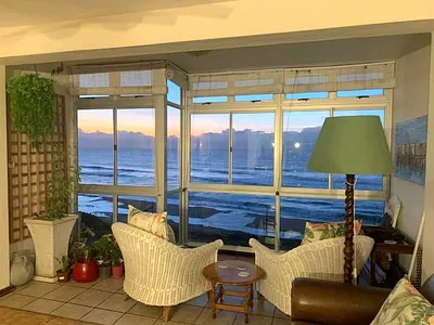2 Bedroom Apartment For Sale in Amanzimtoti - Fw0X.webp
