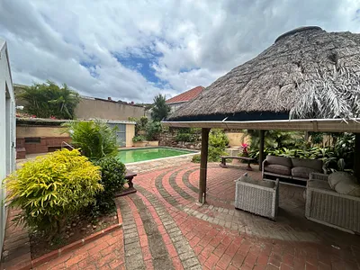 12 Bedroom Apartment For Sale in Durban - SY0j.webp