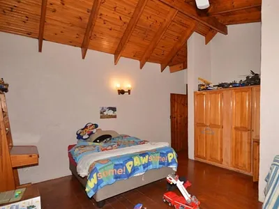 5 Bedroom House For Sale in Kingsburgh - V08M.webp