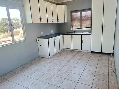 2 Bedroom Apartment To Rent in Pinetown - 7ZFX.webp