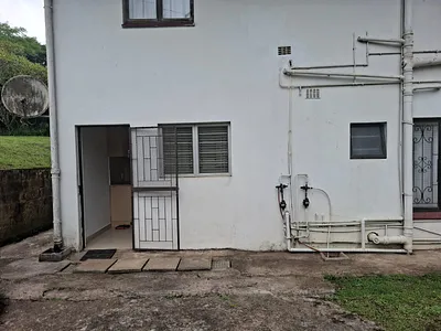 3 Bedroom House To Rent in Kloof - QZpN.webp