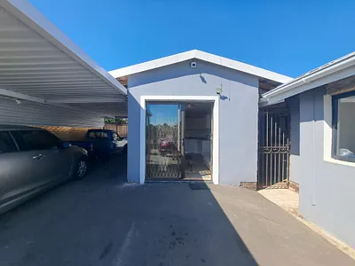 1 Bedroom Apartment To Rent in Pinetown - 3TrP.webp