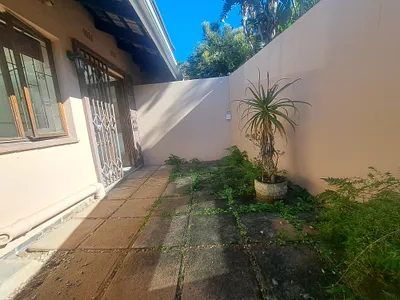 1 Bedroom Apartment To Rent in Durban - oClx.webp