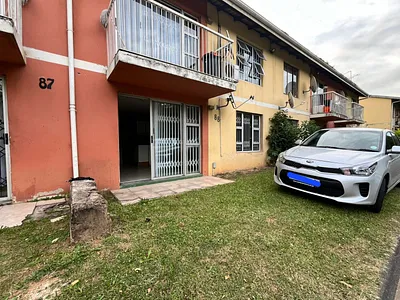 3 Bedroom Apartment To Rent in Durban - IAwq.webp