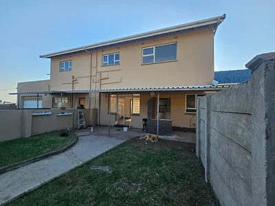 4 Bedroom House To Rent in Durban - YaP6.webp