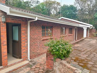 1 Bedroom Apartment To Rent in Durban - img