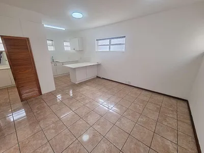 Apartment To Rent in Cape Town - img