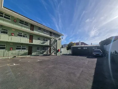 Apartment To Rent in Cape Town - img