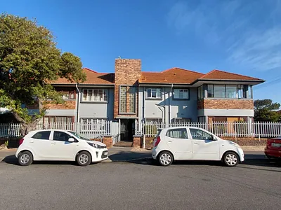 3 Bedroom Apartment For Sale in Cape Town - b3yM.webp
