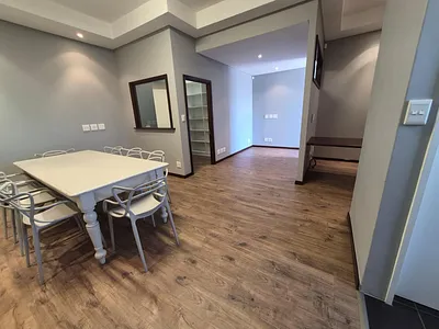 Commercial Property To Rent in Cape Town - VMzD.webp