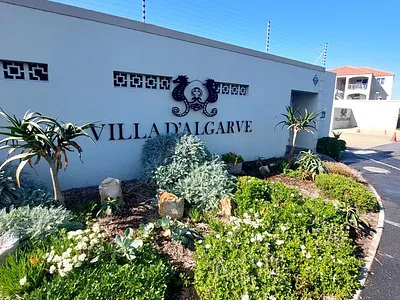 3 Bedroom Apartment To Rent in Muizenberg, Cape Town - uKx6.webp