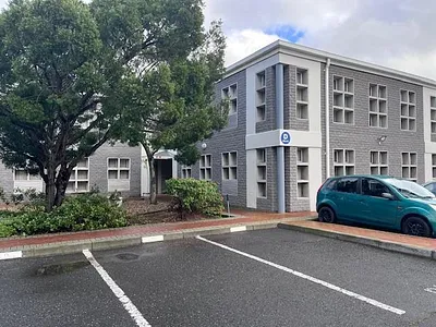 Commercial Property To Rent in Cape Town - 4uaT.webp