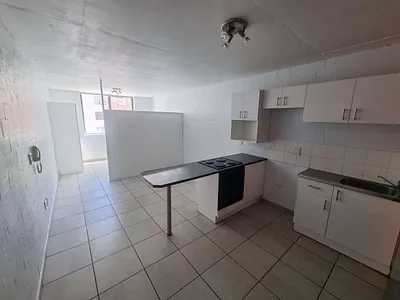Apartment To Rent in Cape Town - img