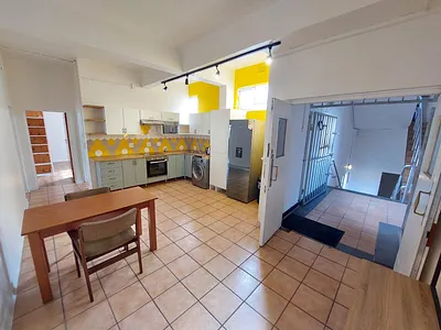 2 Bedroom Apartment To Rent in Cape Town - JyZt.webp