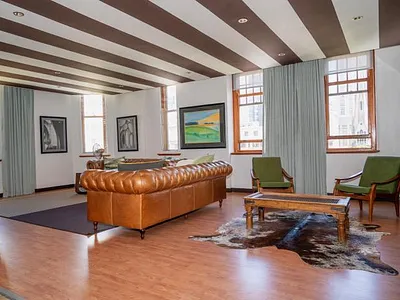 2 Bedroom Apartment To Rent in Cape Town - OJnS.webp