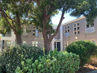 Commercial Property To Rent in Cape Town - AZde.webp