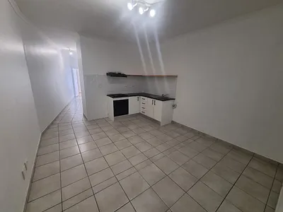 2 Bedroom Apartment To Rent in Cape Town - MR7t.webp