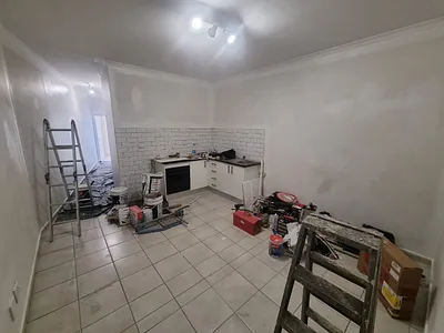 2 Bedroom Apartment To Rent in Cape Town - kFs1.webp