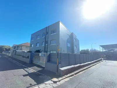 1 Bedroom Apartment To Rent in Cape Town - LqjG.webp
