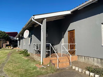 2 Bedroom House For Sale in East London - 9WWv.webp