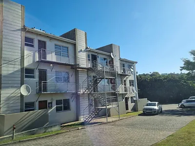 2 Bedroom Apartment For Sale in Bonnie Doon, East London - hxWl.webp
