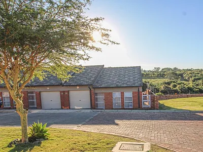 2 Bedroom Townhouse For Sale in East London - I0Pq.webp