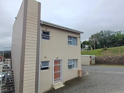 2 Bedroom Apartment For Sale in Bonnie Doon, East London - U89X.webp