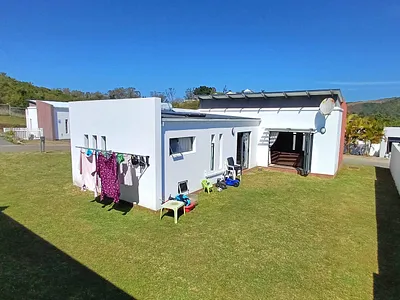 2 Bedroom Townhouse For Sale in East London - img