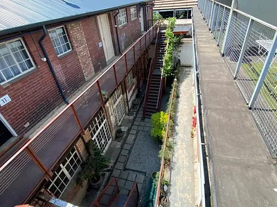 1 Bedroom Apartment To Rent in Johannesburg - 7BJf.webp