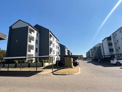 2 Bedroom Apartment For Sale in Glen Austin, Midrand - 1Yeq.webp