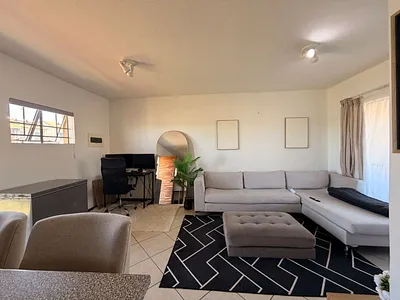 2 Bedroom Apartment For Sale in Midrand - Vv8S.webp