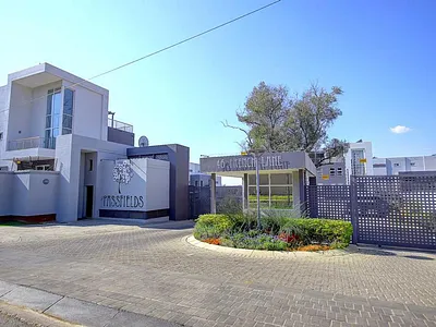 2 Bedroom Apartment For Sale in Sandton - 99k0.webp