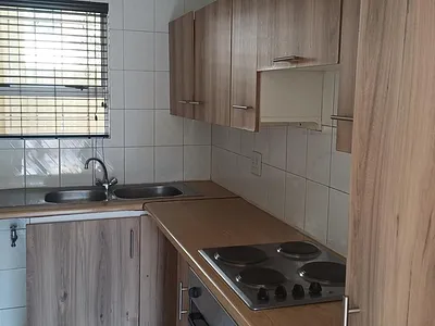 2 Bedroom Apartment To Rent in Sandton - uLmP.webp