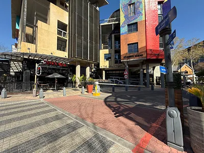 Commercial Property To Rent in Johannesburg - DlGe.webp