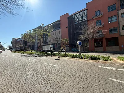 Commercial Property To Rent in Johannesburg - 0jmI.webp