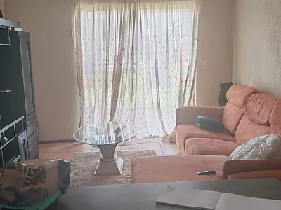 2 Bedroom Apartment For Sale in Carlswald North Estate, Midrand - bvsA.webp