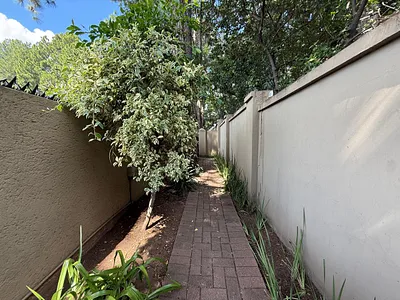 Apartment To Rent in Sandton - 4ESf.webp