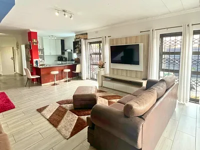 3 Bedroom Apartment For Sale in Alberton - d8R5.webp