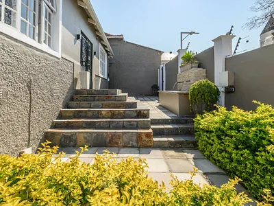 2 Bedroom House For Sale in Port Elizabeth - img