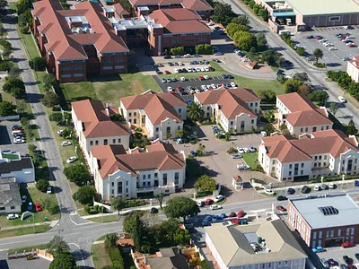 Commercial Property To Rent in Port Elizabeth - 8bHO.webp