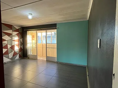 3 Bedroom Apartment To Rent in Algoa Park, Port Elizabeth - FyY8.webp