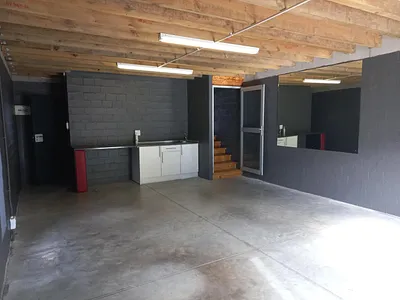Commercial Property To Rent in Port Elizabeth - DJsF.webp