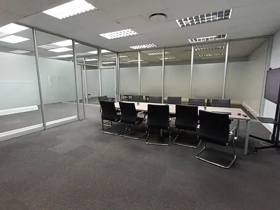 Commercial Property To Rent in Port Elizabeth - img