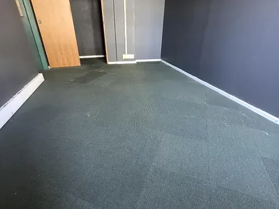 Commercial Property To Rent in Port Elizabeth - img