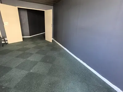 Commercial Property To Rent in Port Elizabeth - img