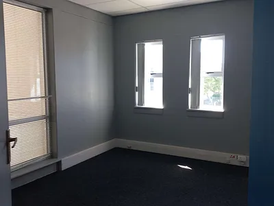 Commercial Property To Rent in Port Elizabeth - P5Lj.webp