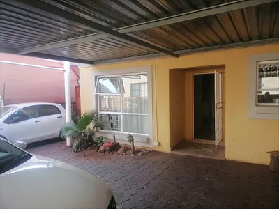 4 Bedroom House For Sale in Pretoria - img
