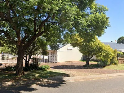 1 Bedroom Townhouse To Rent in Pretoria - eV8H.webp