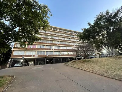 2 Bedroom Apartment For Sale in Pretoria - img
